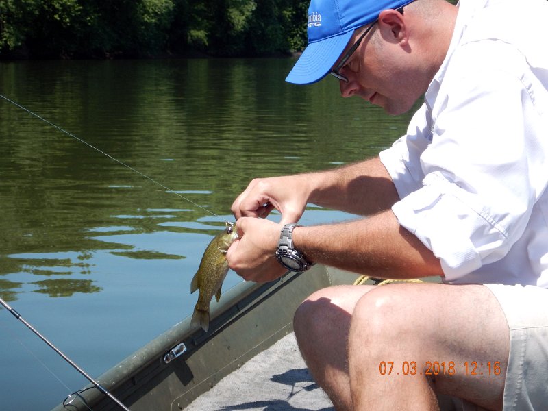 -Juniata River-006-.jpg - He didn't seem to have that problem.
